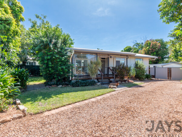 42 Second Avenue, Mount Isa  QLD  4825