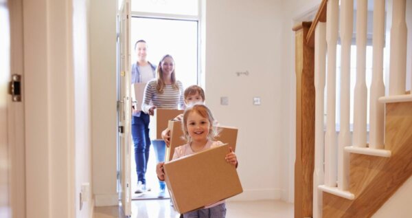 The pros and cons of using a removalist in Mount Isa